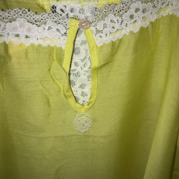 Victoria’s Secret Yellow Cami Slip - size M - Picture 5 of 5